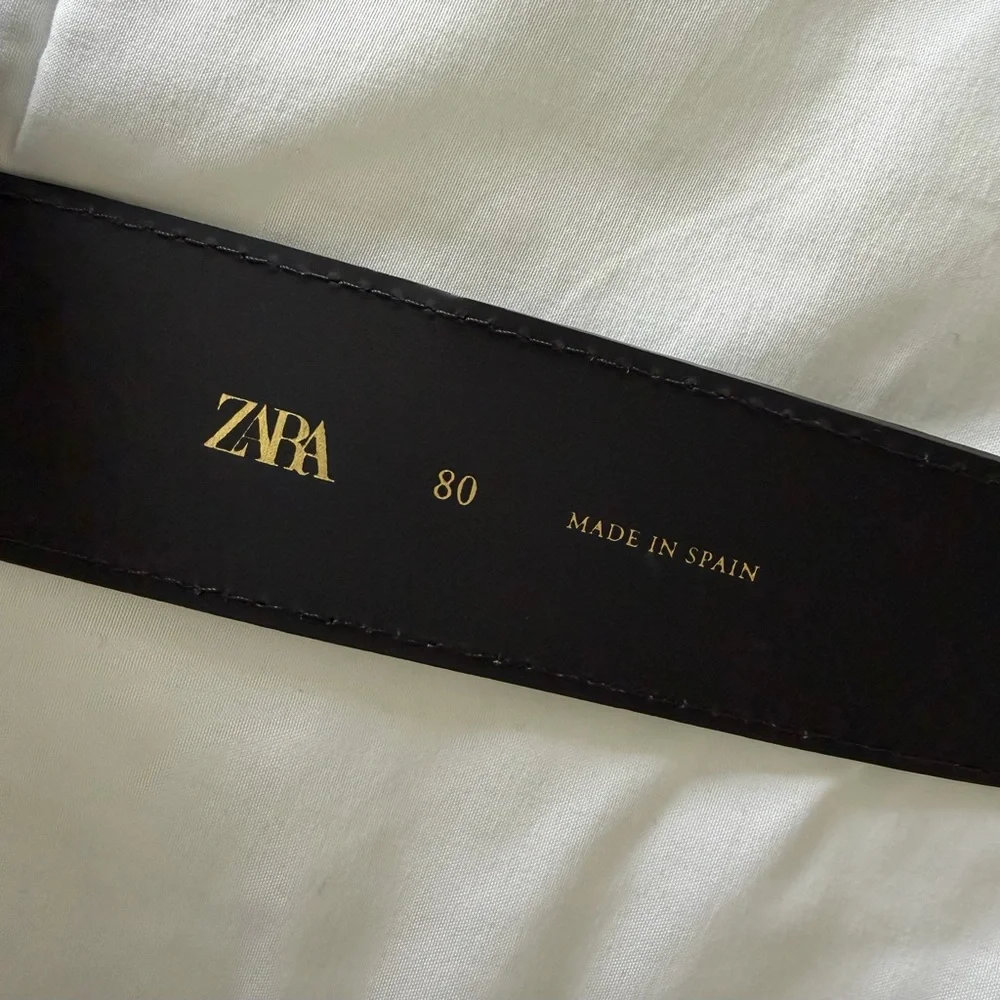 Zara Leather Brown Croc-Embossed Belt with Gold Buckle